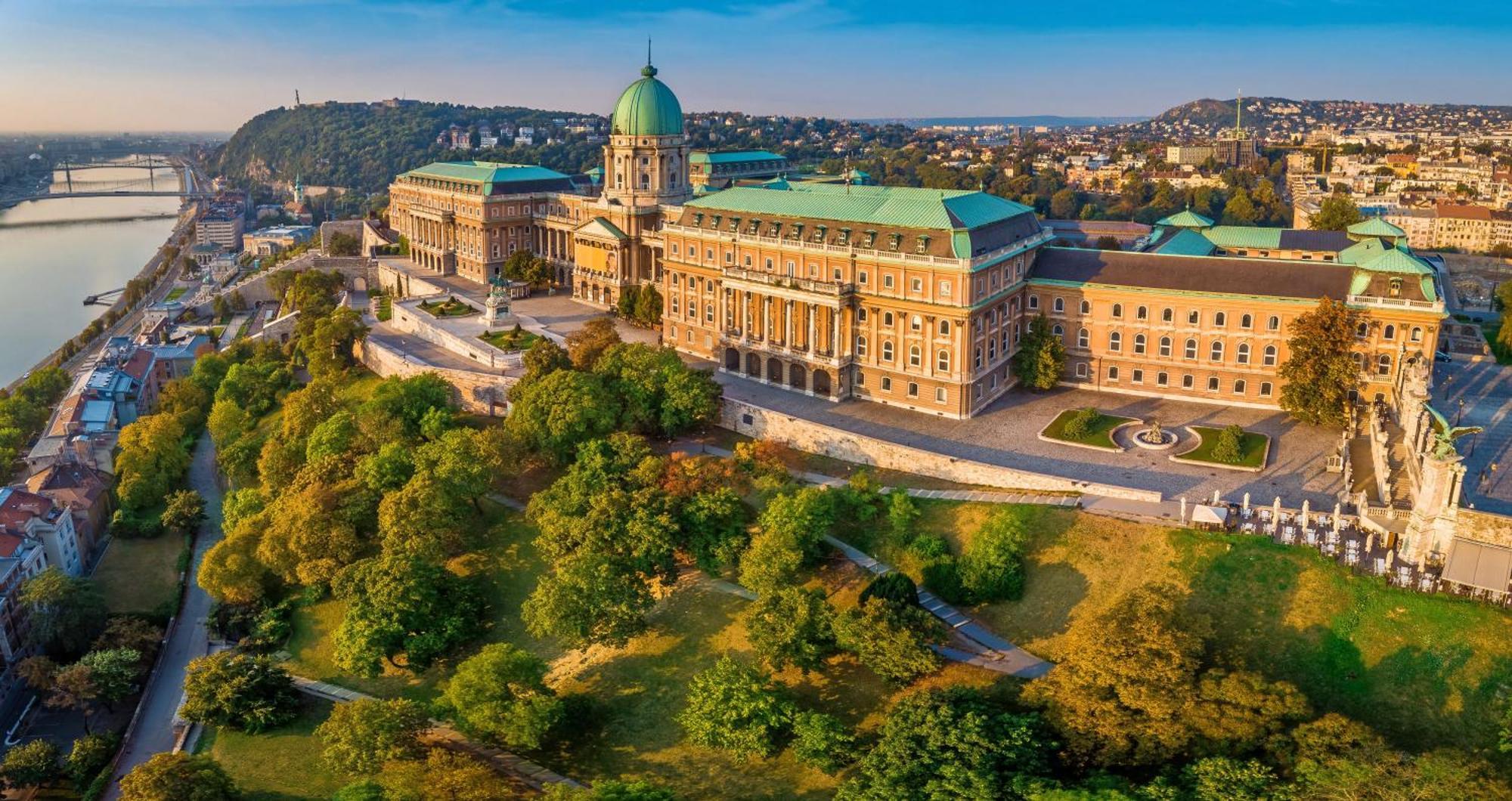 Spacious Premium By Buda Castle District * Budapest